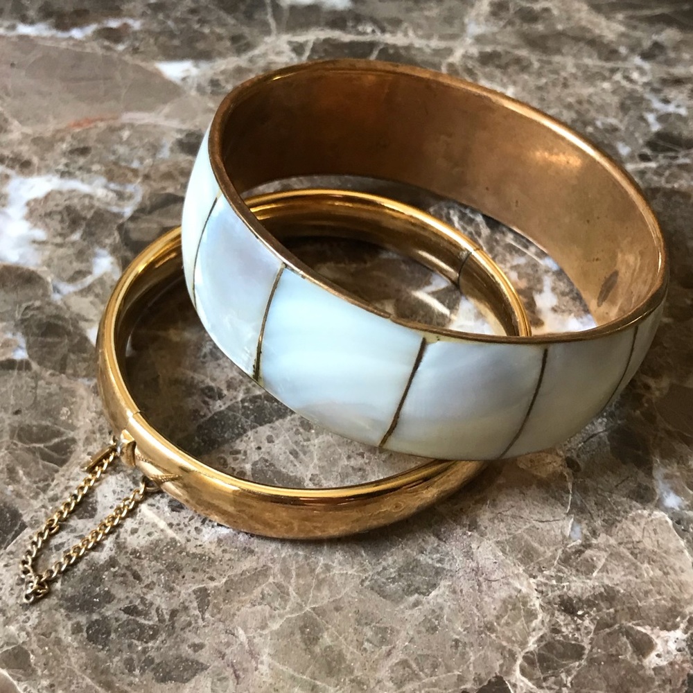 Vintage Shell Bangle